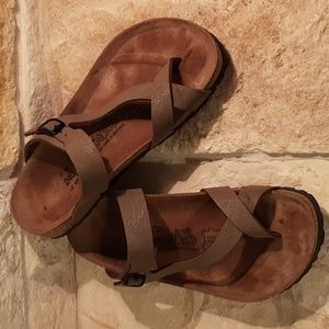 Womens sandals